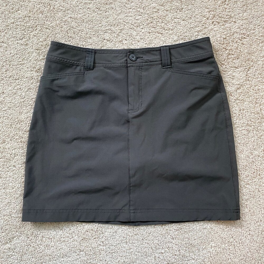 Eddie Bauer women's Adventurer skort, gray size 4
